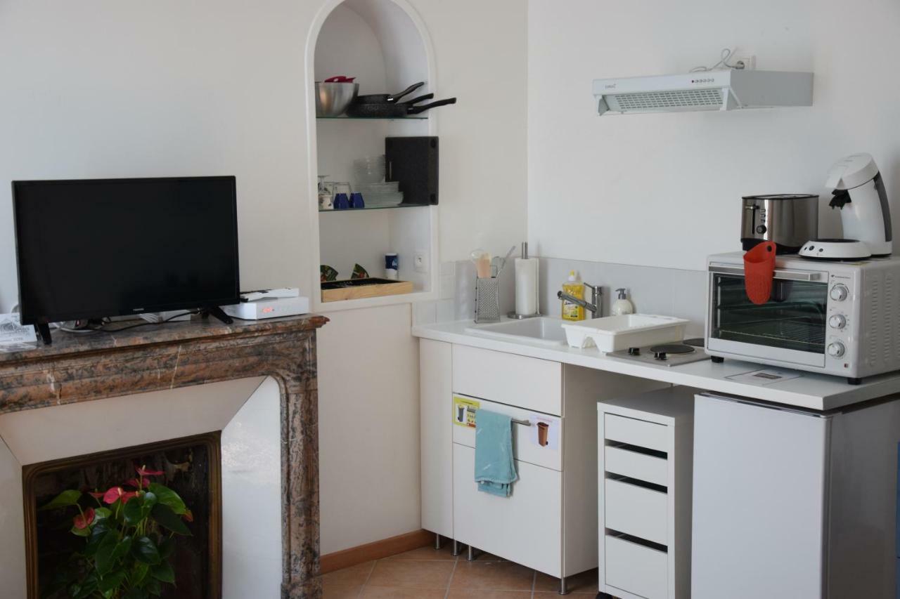 Joli Studio Plein Centre De Milly La Foret Dış mekan fotoğraf